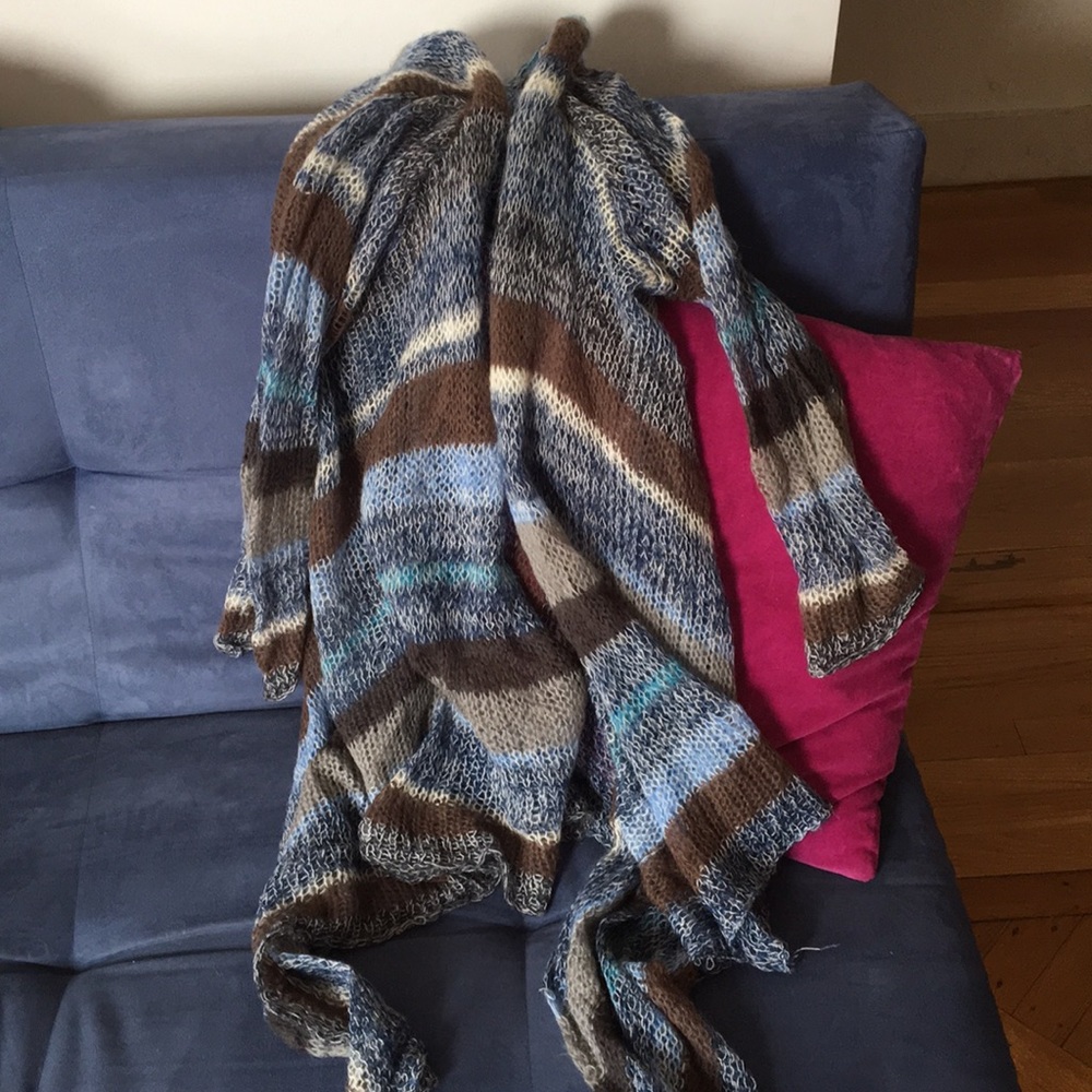 Love Stitch Wrap around Sweater